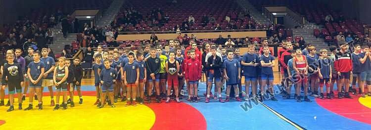 Борци от пет държави излязоха на тепиха в Димитровград