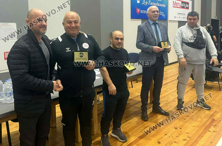 Борци от пет държави излязоха на тепиха в Димитровград