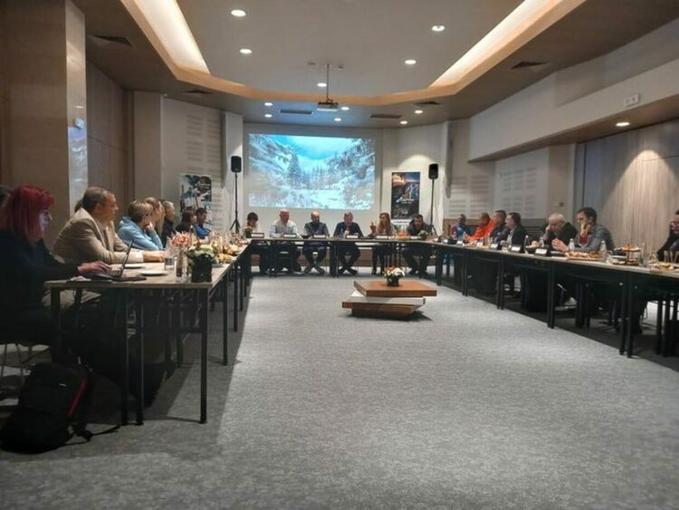 Местната власт настоява за Закон за планинските общини и по-голямо финансиране за зимна поддръжка