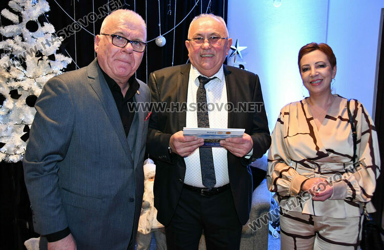 „Ротари клуб Хасково Аида - 20 години в служба на обществото“