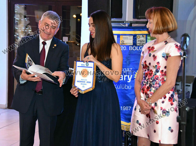 „Ротари клуб Хасково Аида - 20 години в служба на обществото“