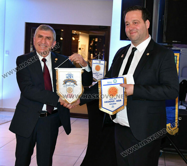 „Ротари клуб Хасково Аида - 20 години в служба на обществото“