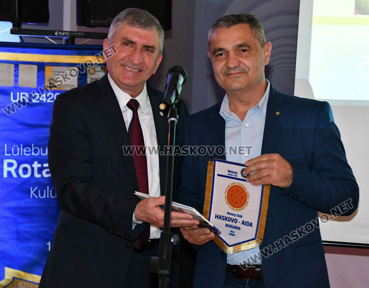 „Ротари клуб Хасково Аида - 20 години в служба на обществото“