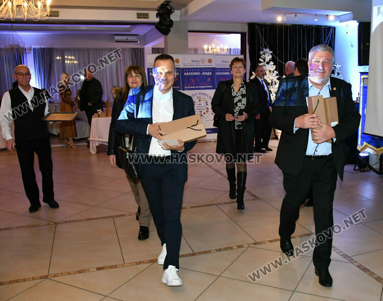 „Ротари клуб Хасково Аида - 20 години в служба на обществото“