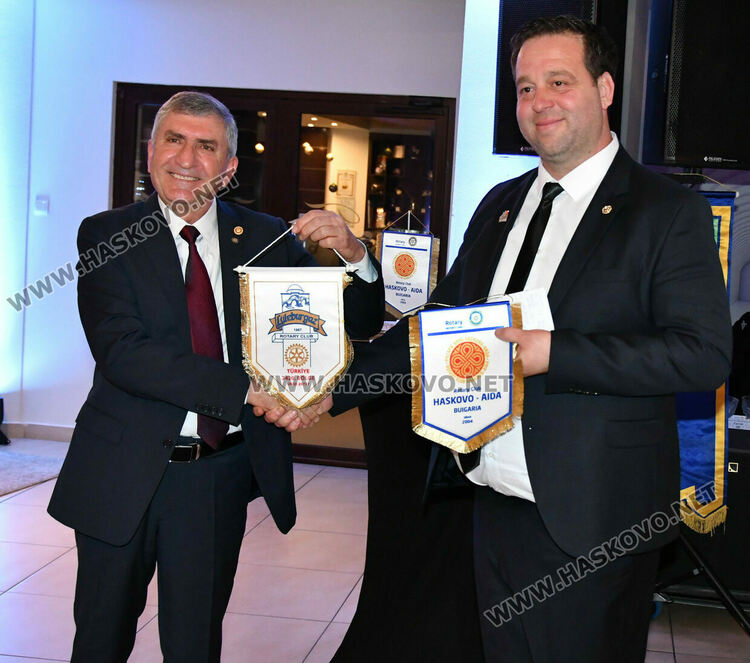 „Ротари клуб Хасково Аида - 20 години в служба на обществото“