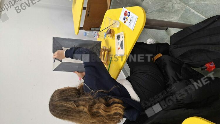 Арт работилница за млади хора на Сдружение „Омега“ изследва темата за страха като движеща и разрушителна сила