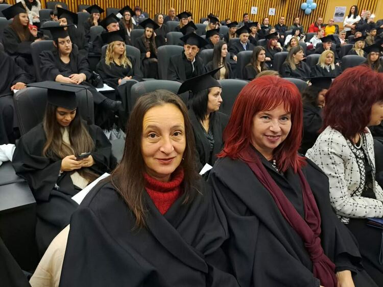 Абсолвентите от 59-тия випуск на Филиала на ПУ „П. Хилендарски“ в Смолян получиха своите дипломи