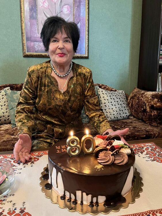 Антонина Богданова на 80: Винаги съм пяла с любов към публиката и съм получавала любов от нея