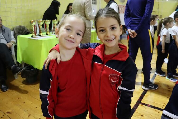 Деца и родители се включиха в най-щурото и най-оспорваното състезание в Хасково - Спортист на градината