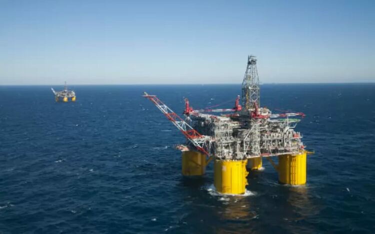 Shell вече проучва Блoĸ 1-14 Xaн Kyбpaт.