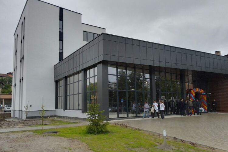 Международният младежки център в Перник организира разговор за зависимостите от хазарт и наркотици с гост-лектор Пламен Йотински