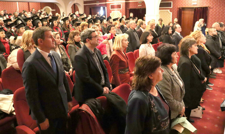 Кметът Станислав Дечев поздрави абсолвентите от филиала на Тракийския университет