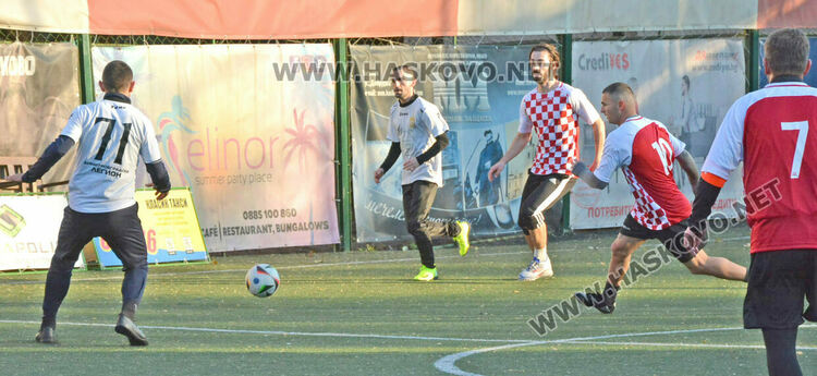 16 отбора участват в турнир по мини футбол в Хасково