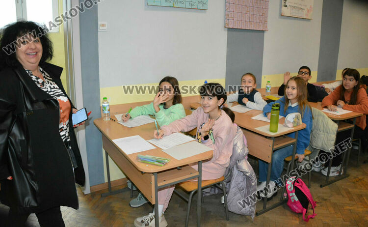 Около 500 деца се явиха на Коледно математическо състезание в Хасково