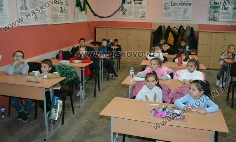 Около 500 деца се явиха на Коледно математическо състезание в Хасково