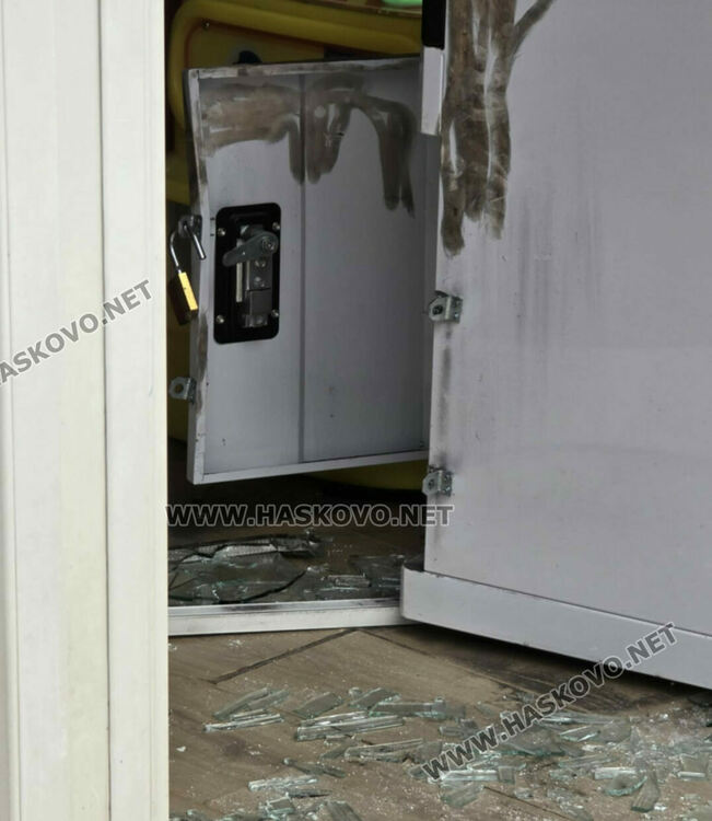 Разбиха и обраха детска игрална зала в центъра на Хасково