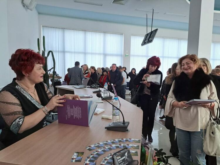  “С дъх на мащерка” - разкази за вкуса, спомените и родопската магия от Малина Карабова 