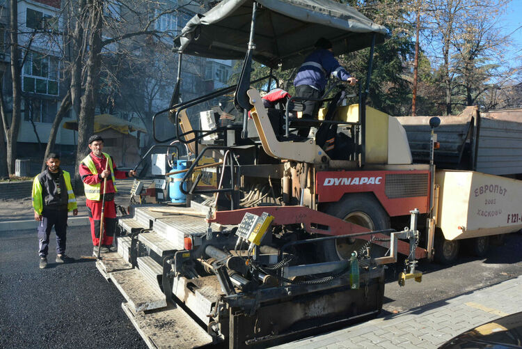Ремонтират улиците „Одрин“ и „Булаир“ в Хасково