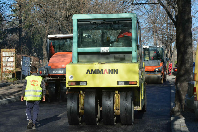 Ремонтират улиците „Одрин“ и „Булаир“ в Хасково