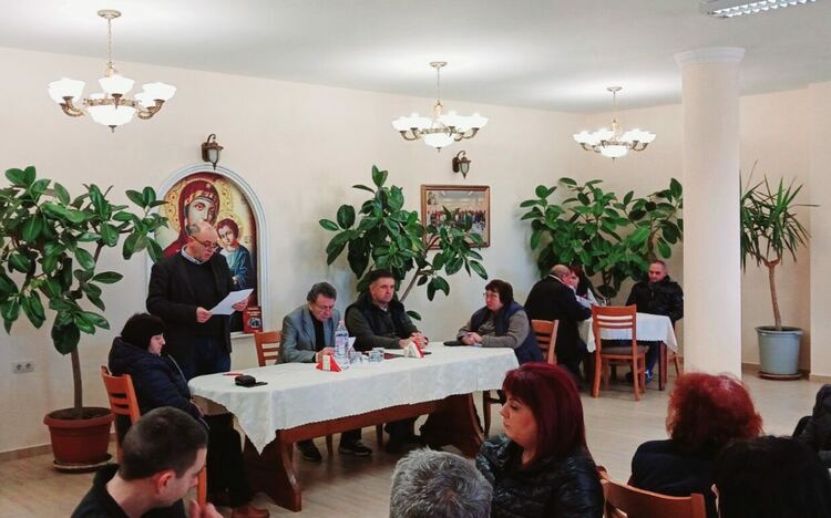 Колективът на фабрика "Искра" изпраща трудна, но сравнително успешна година