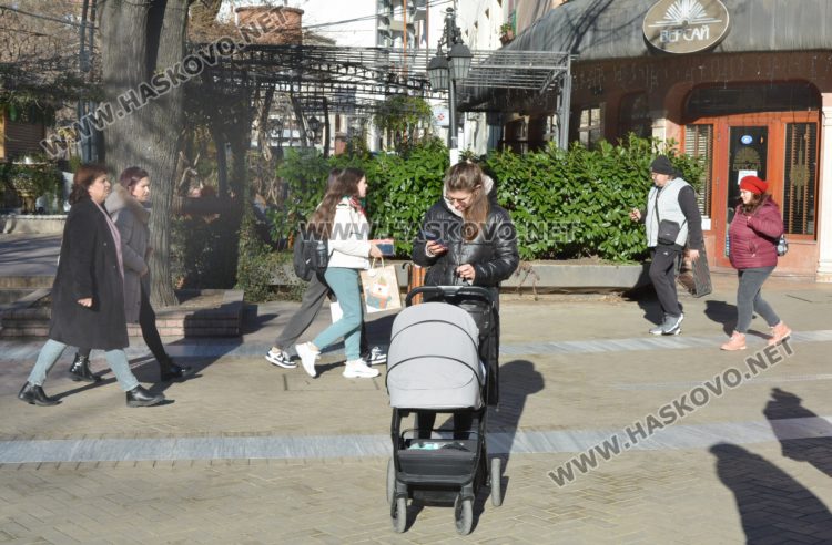 До 15 градуса в сряда