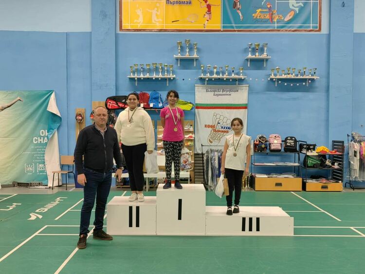 Приключи Коледният благотворителен турнир, организиран от "Атлет"