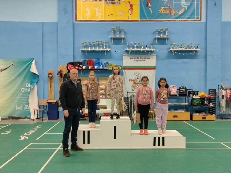 Приключи Коледният благотворителен турнир, организиран от "Атлет"