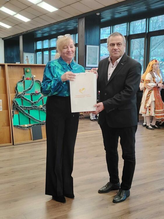 Отличиха най-активните читатели и приятели на Регионалната библиотека за 2024 година