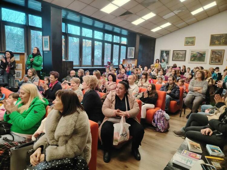 Отличиха най-активните читатели и приятели на Регионалната библиотека за 2024 година