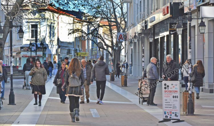 Променлива облачност в четвъртък, но остава сравнително топло