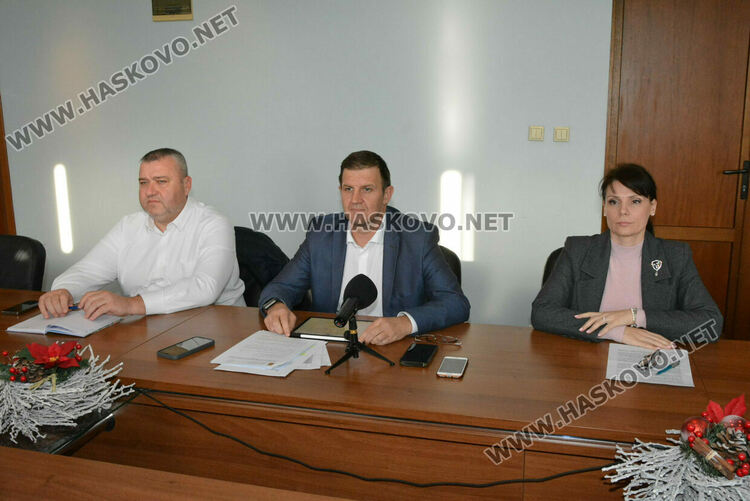 Станислав Дечев: 5 нови санирани блока, 6 електробуса и 20 км водопроводи в Хасково през 2025