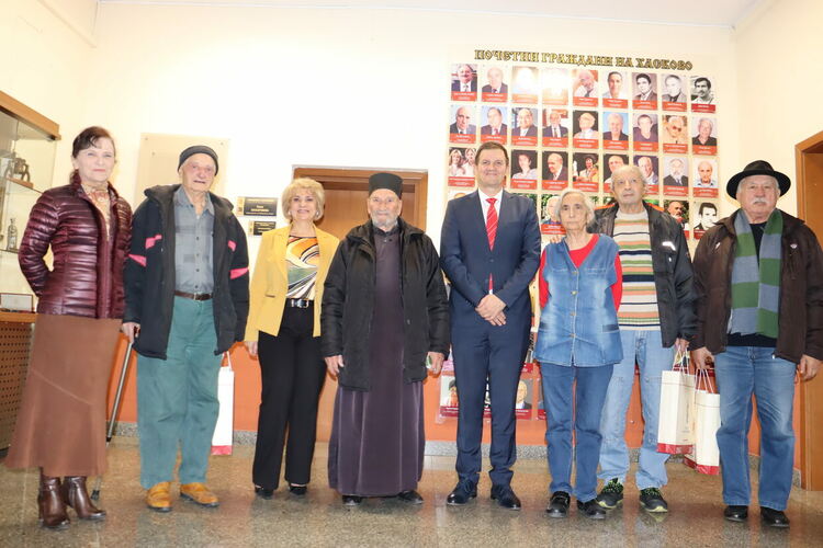 Почетните граждани на Хасково на предпразнична среща в Общината