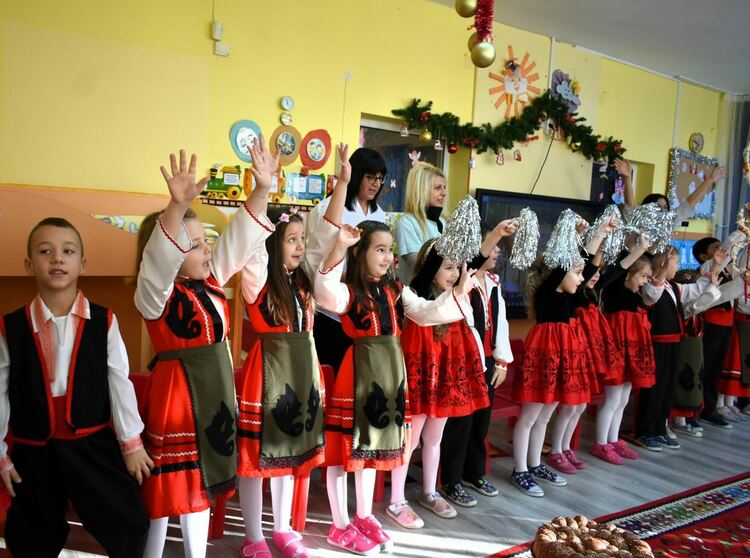 В ДГ "Бако Динчо" отпразнуваха Игнажден 