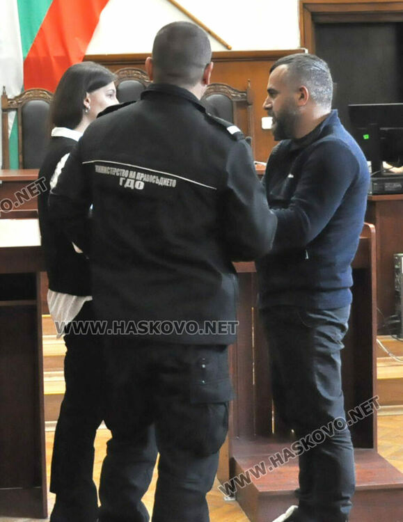 Преводачката, съдебна охрана и Йозкан Асилкан