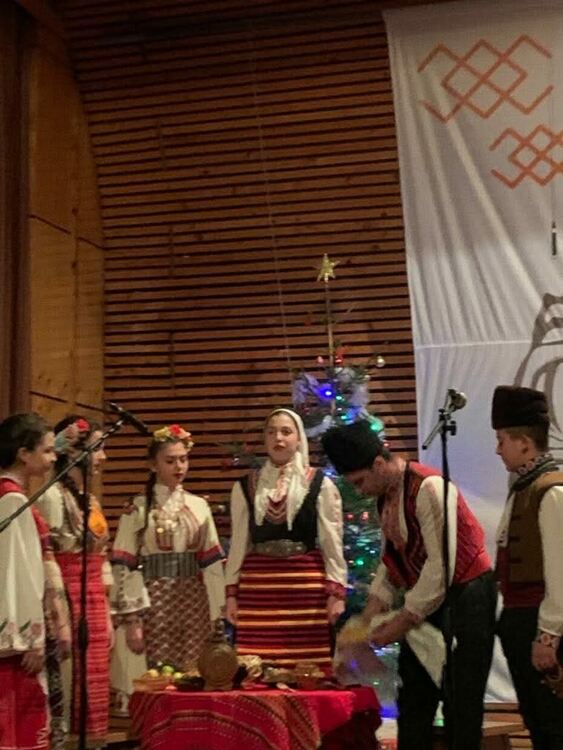Коледен концерт на бъдещето: Талантите на Широка лъка в подкрепа на манастирите