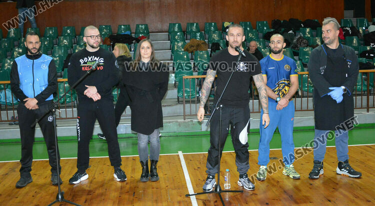 Спортисти от Хасково се включиха в благотворителна тренировка