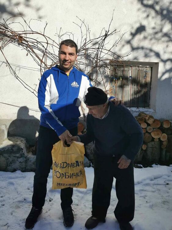 Синя Коледа в Родопите: 110 семейства с повод за усмивки