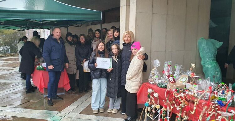  Проведе се Благотворителния Коледен базар 