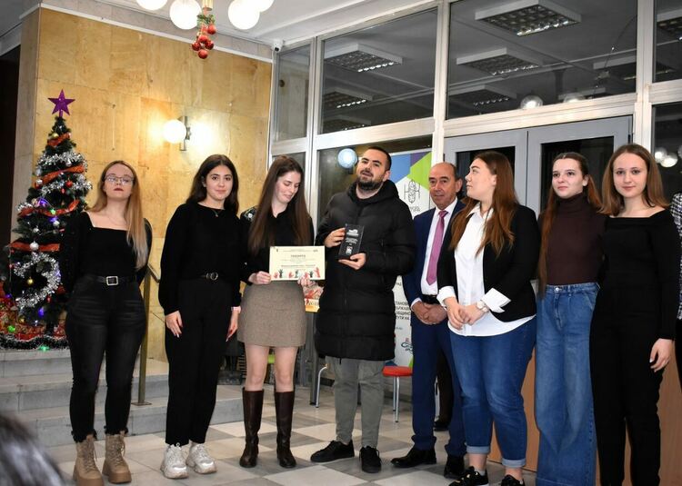 Наградиха добрите дела в Асеновград 