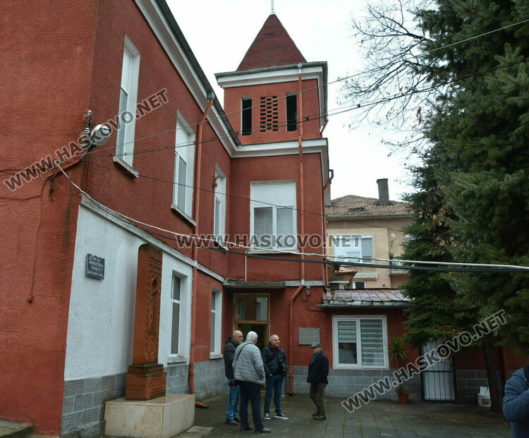 Курбан и литургия за храмовия празник на арменската църква в Хасково