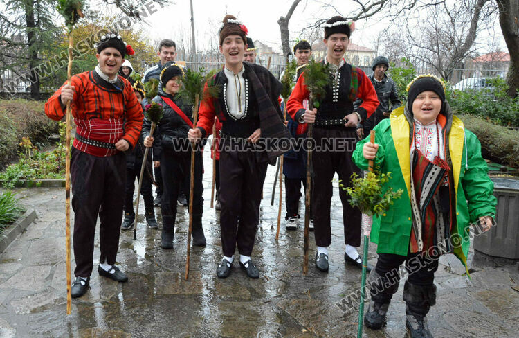 Коледари от Узунджово наричаха за здраве 