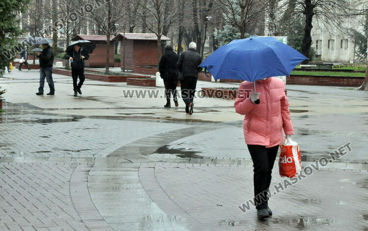  Жълт код за дъжд на Рождество Христово в Хасковско