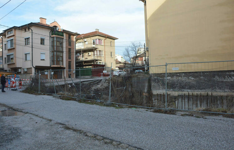 ДНСК провериха пропадналата улица в кв. „Бадема“ в Хасково