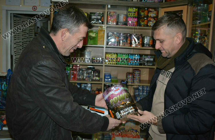 Между 20 и 200 лв. струва празничната заря за Нова година