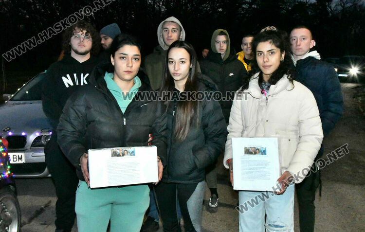 Десетки автомобили се включиха в благотворителното шествие в помощ на Станимир