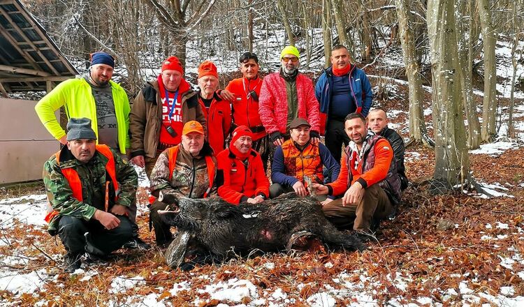 Ерджан отстреля 180-килограмов глиган в местността „Чайдере“