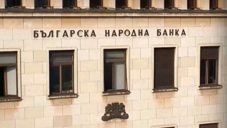 Брутният външен дълг на сектор „Държавно управление“ в края на октомври е 13,138 млрд. евро и за година се повишава с 4 млрд. евро