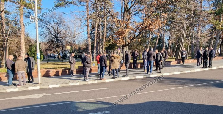 Собственикът на телефона, от който е подаден сигнала за бомба в Минерални бани, не знае кой го използва