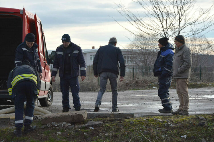 Авария на главен водопровод остави няколко квартала в Хасково без вода