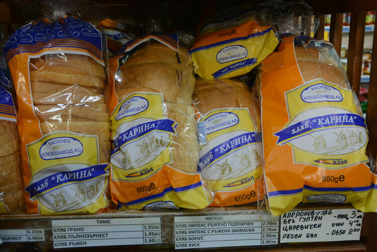 Днес и утре: Хлябът масово е все още на старите цени 